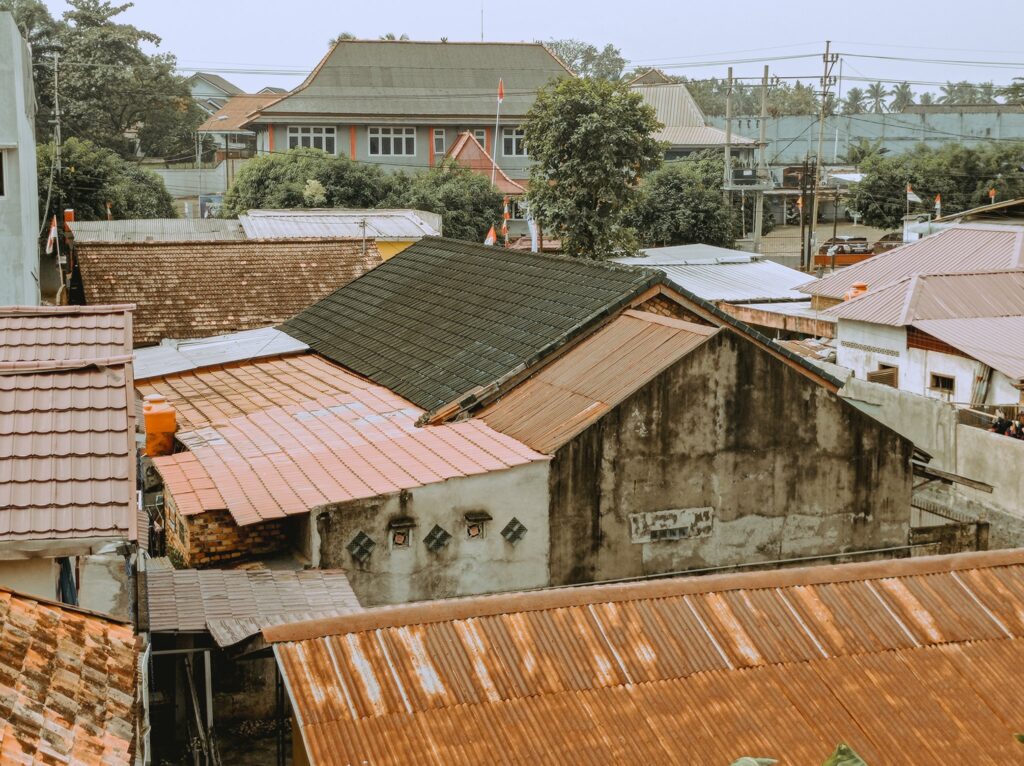 Pengalaman tinggal di rumah warga lokal
